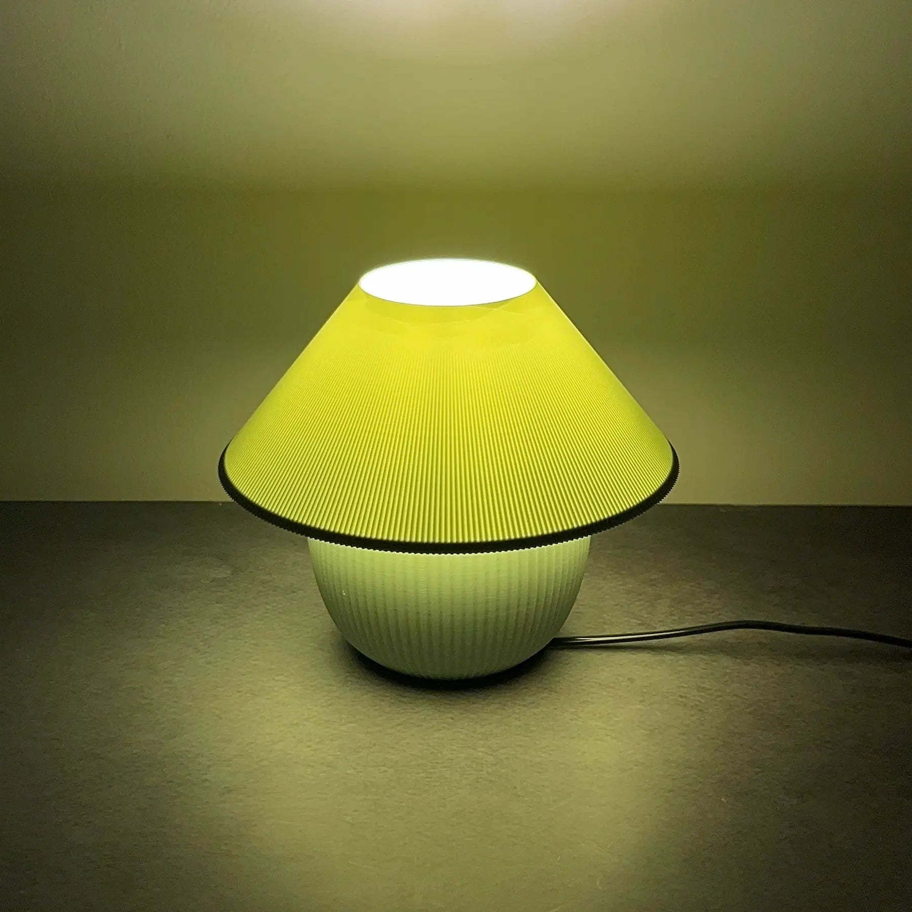 Maia Lamp - Matcha Green