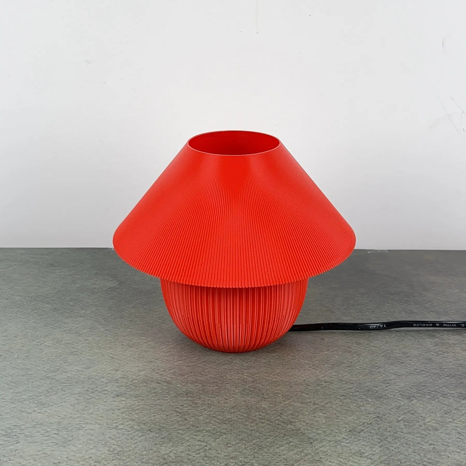 Maia Lamp - Scarlet