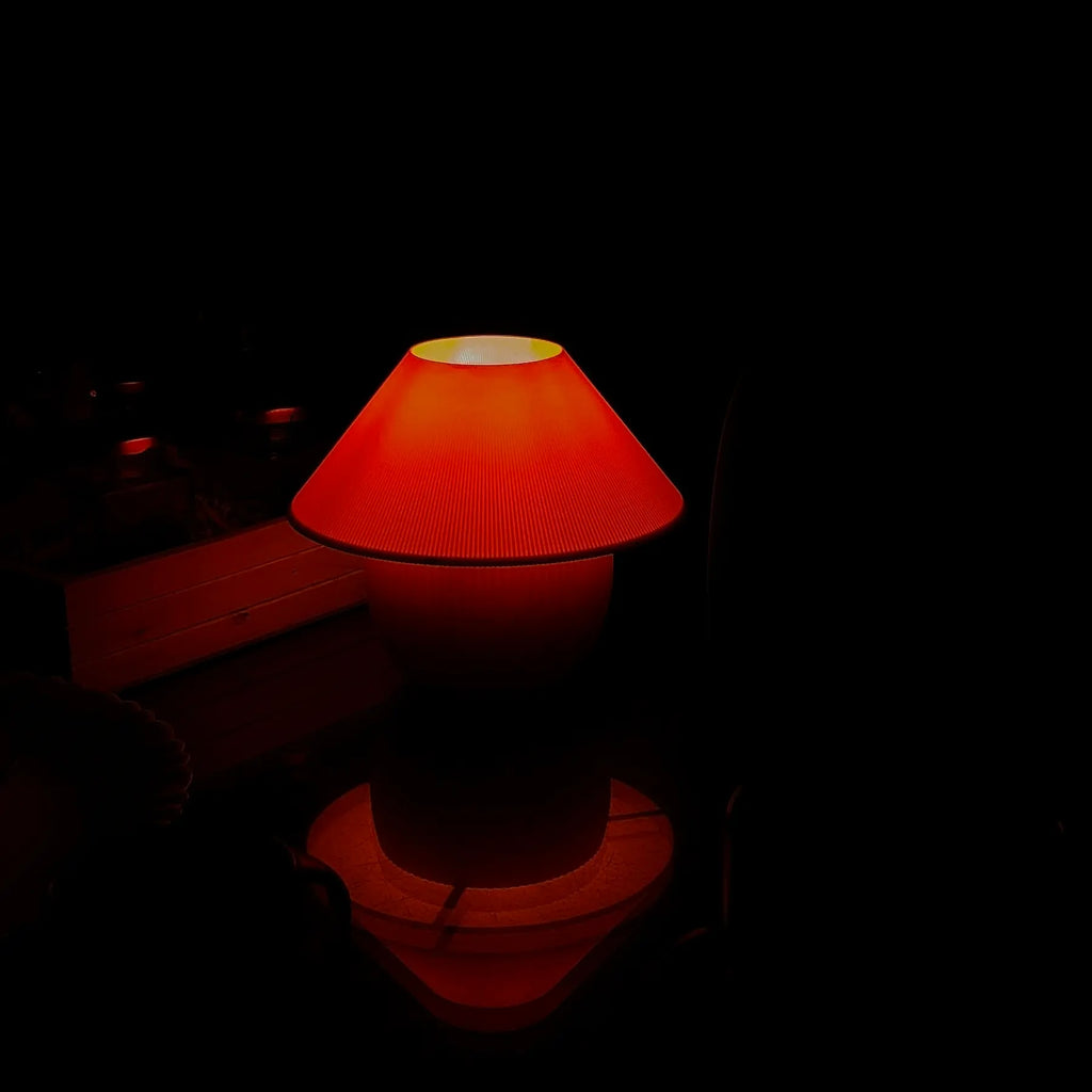 Maia Lamp - Scarlet