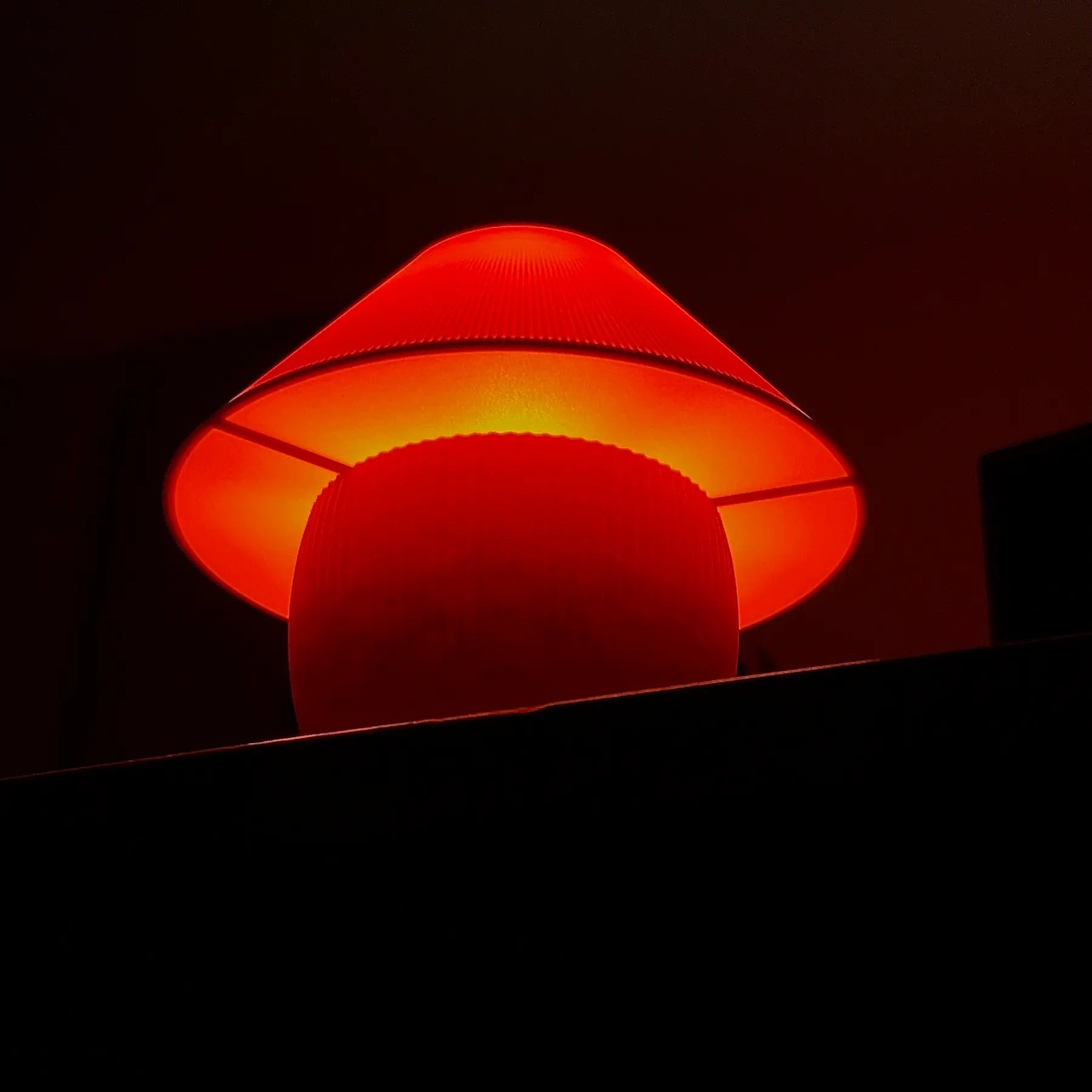 Maia Lamp - Scarlet
