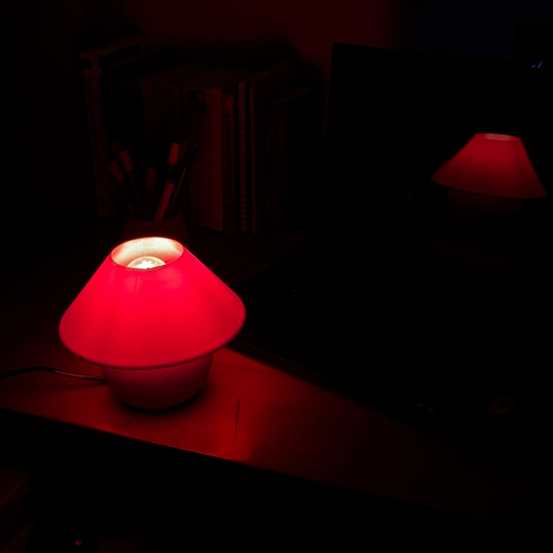 Maia Lamp - Fire Red