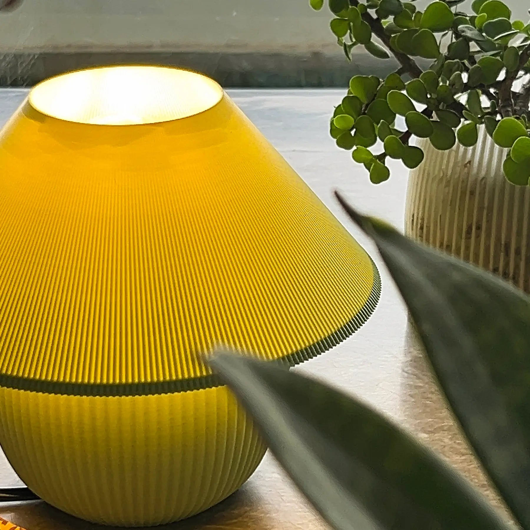 Maia Lamp - Matcha Green