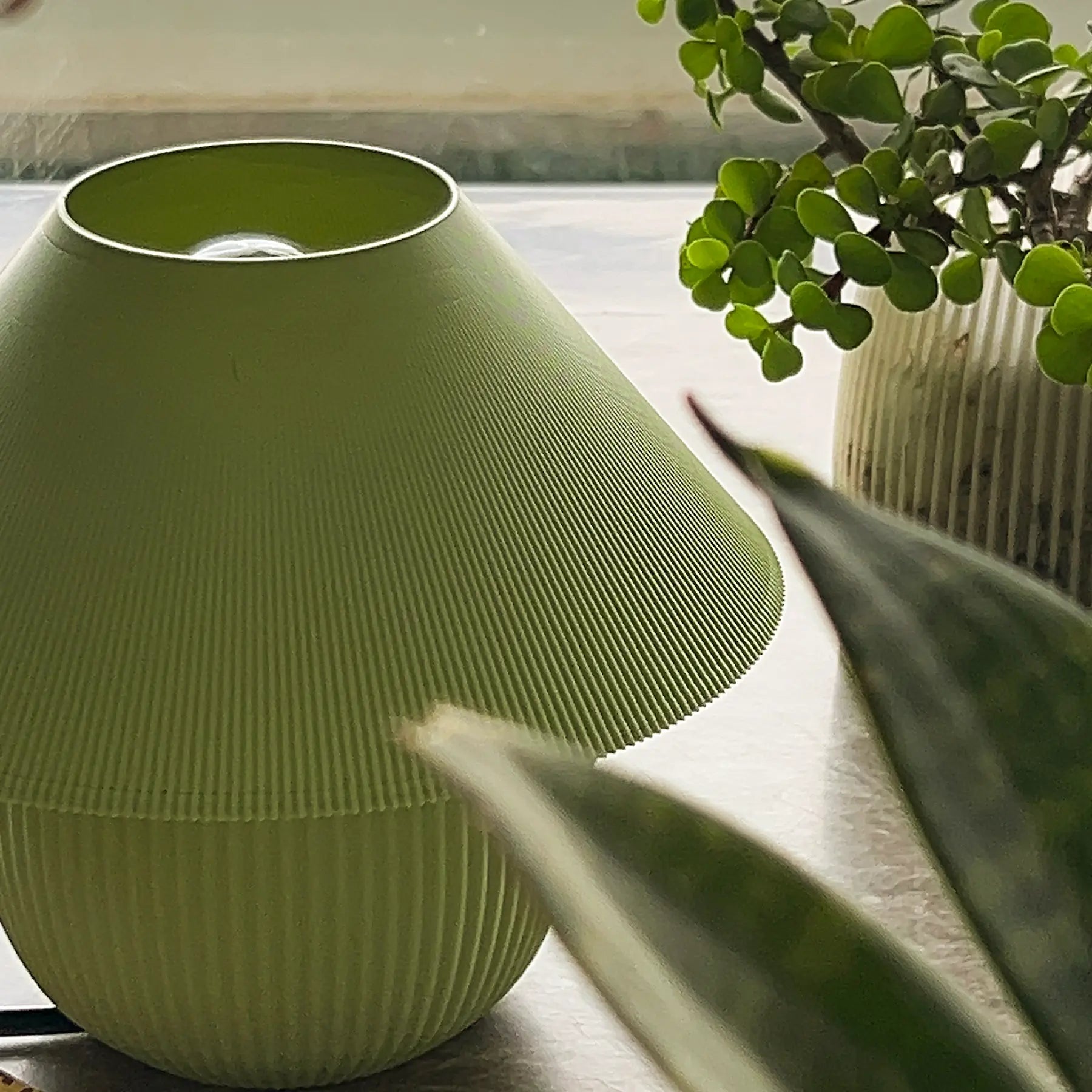 Maia Lamp - Matcha Green