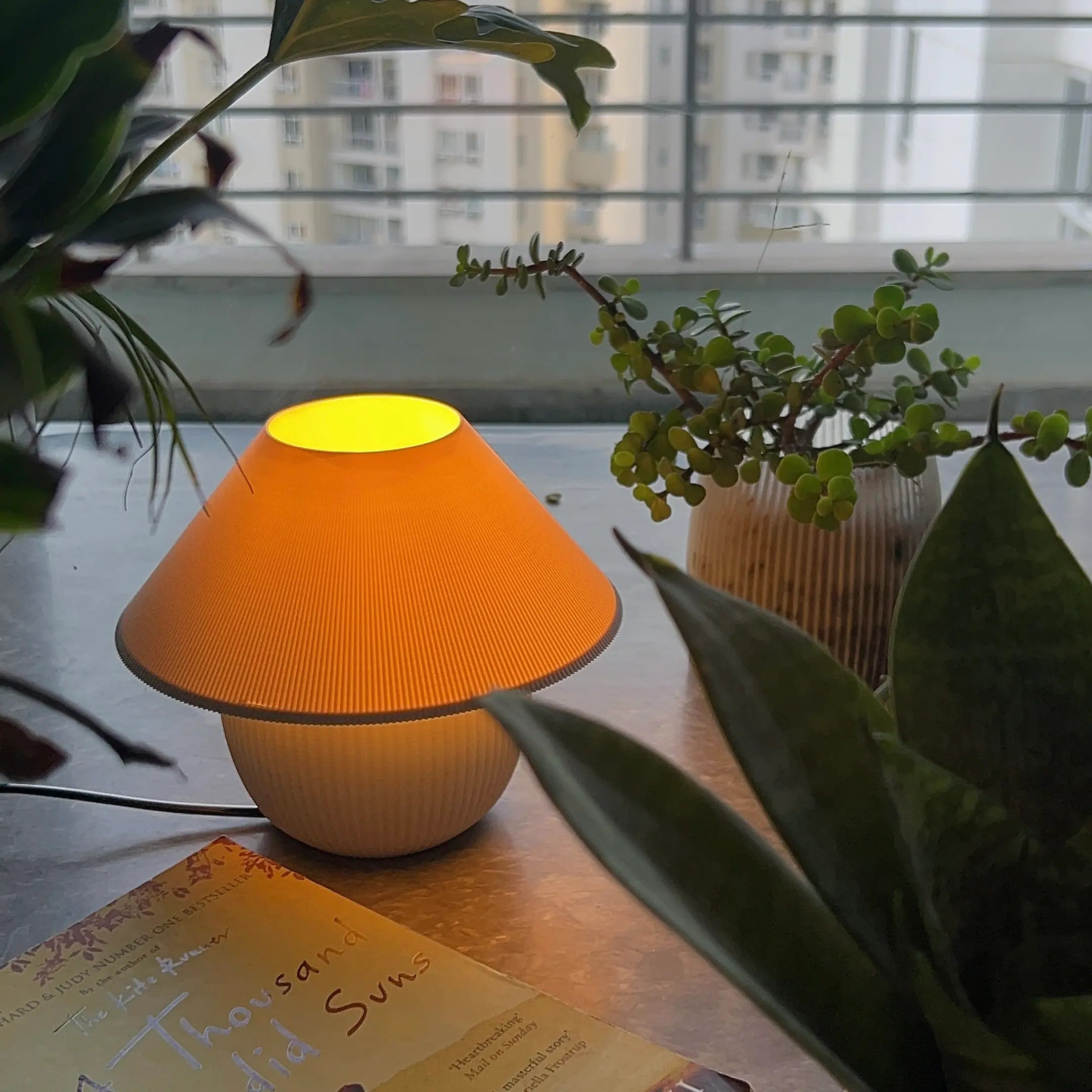 Maia Lamp - Bone White