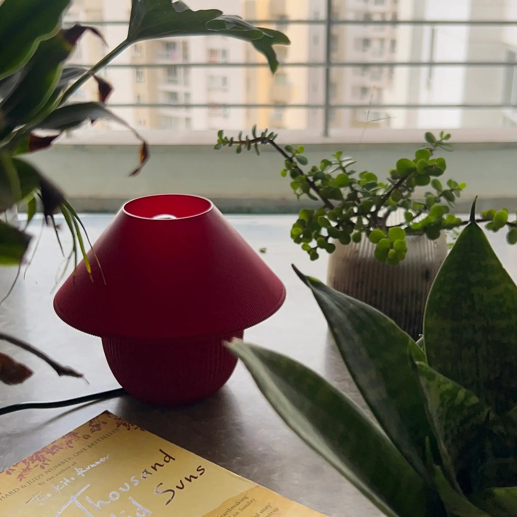 Maia Lamp - Fire Red