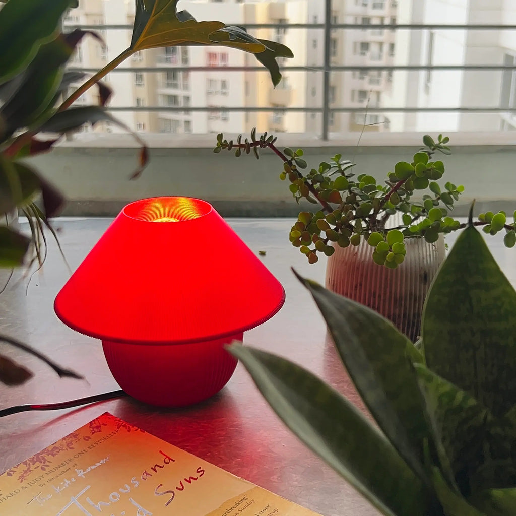 Maia Lamp - Fire Red