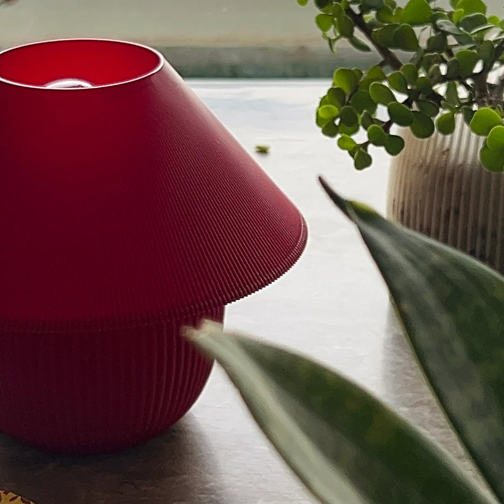 Maia Lamp - Fire Red