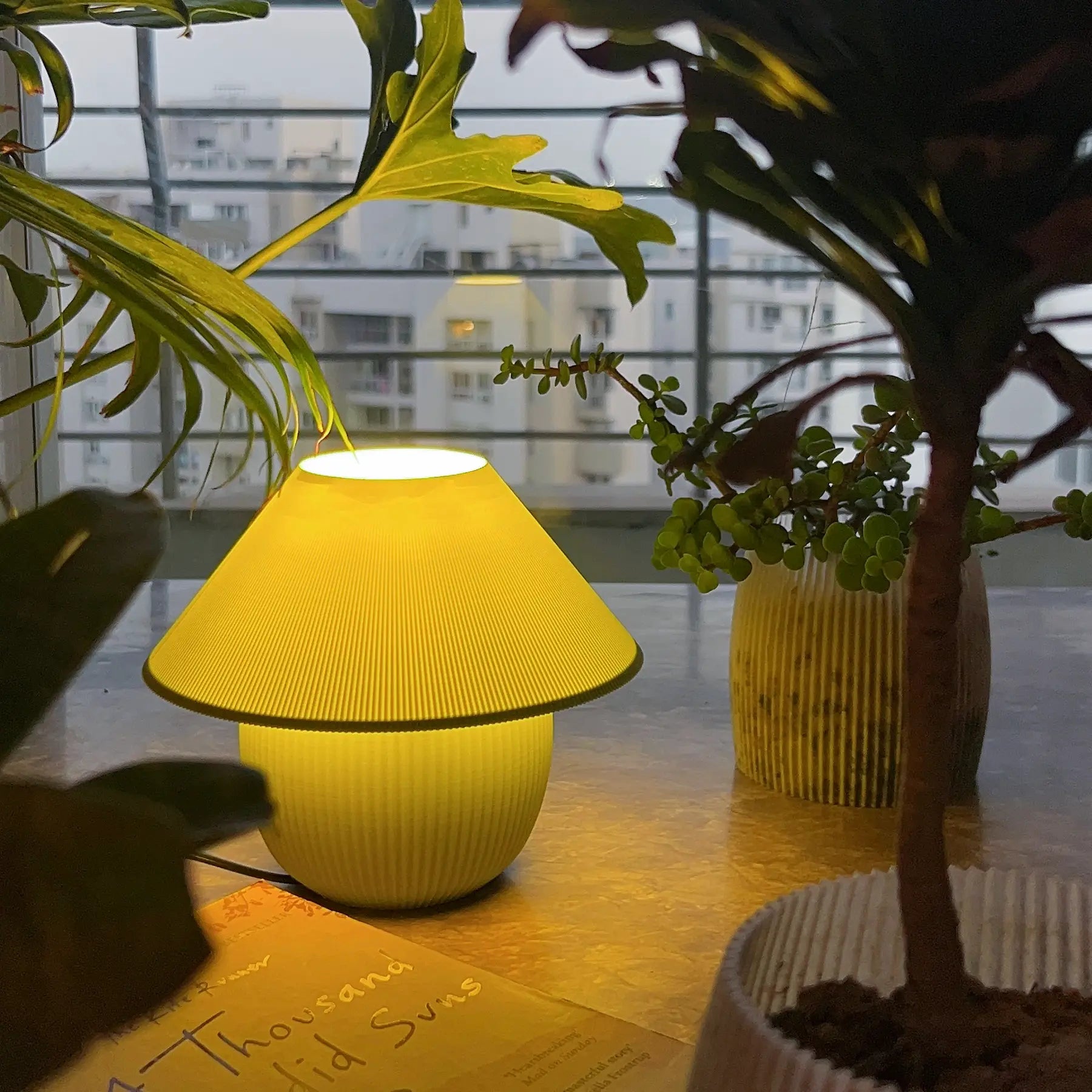 Maia Lamp - Matcha Green