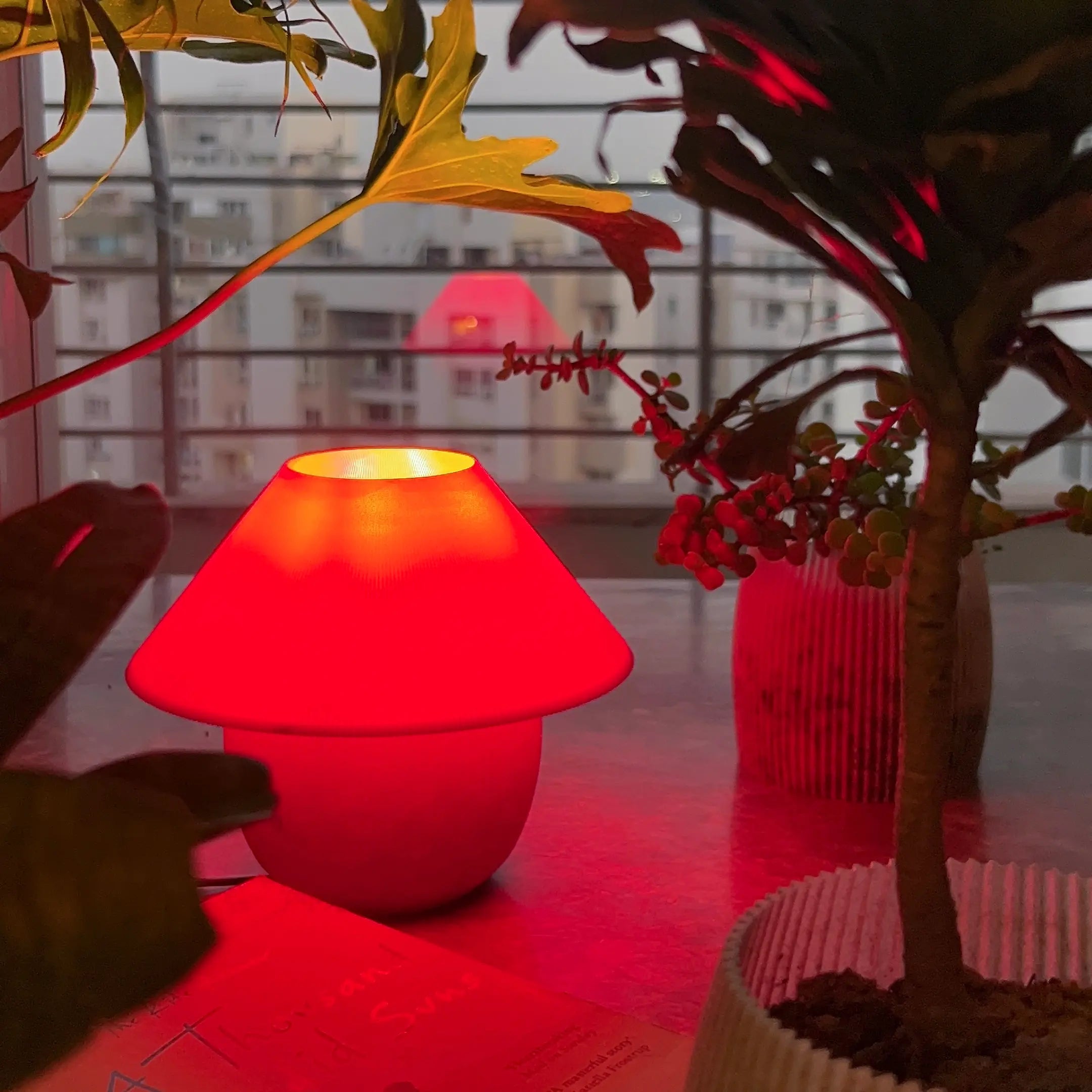 Maia Lamp - Fire Red