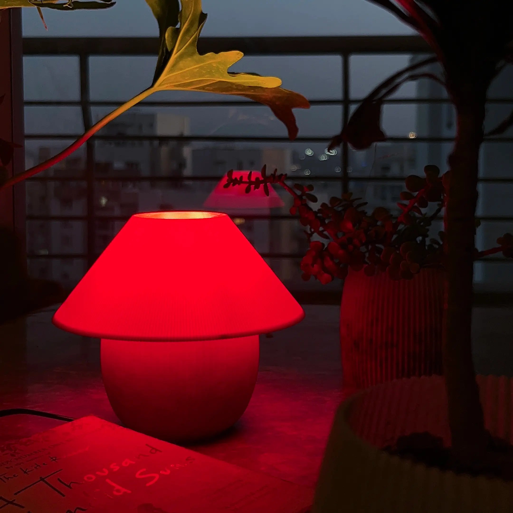 Maia Lamp - Fire Red