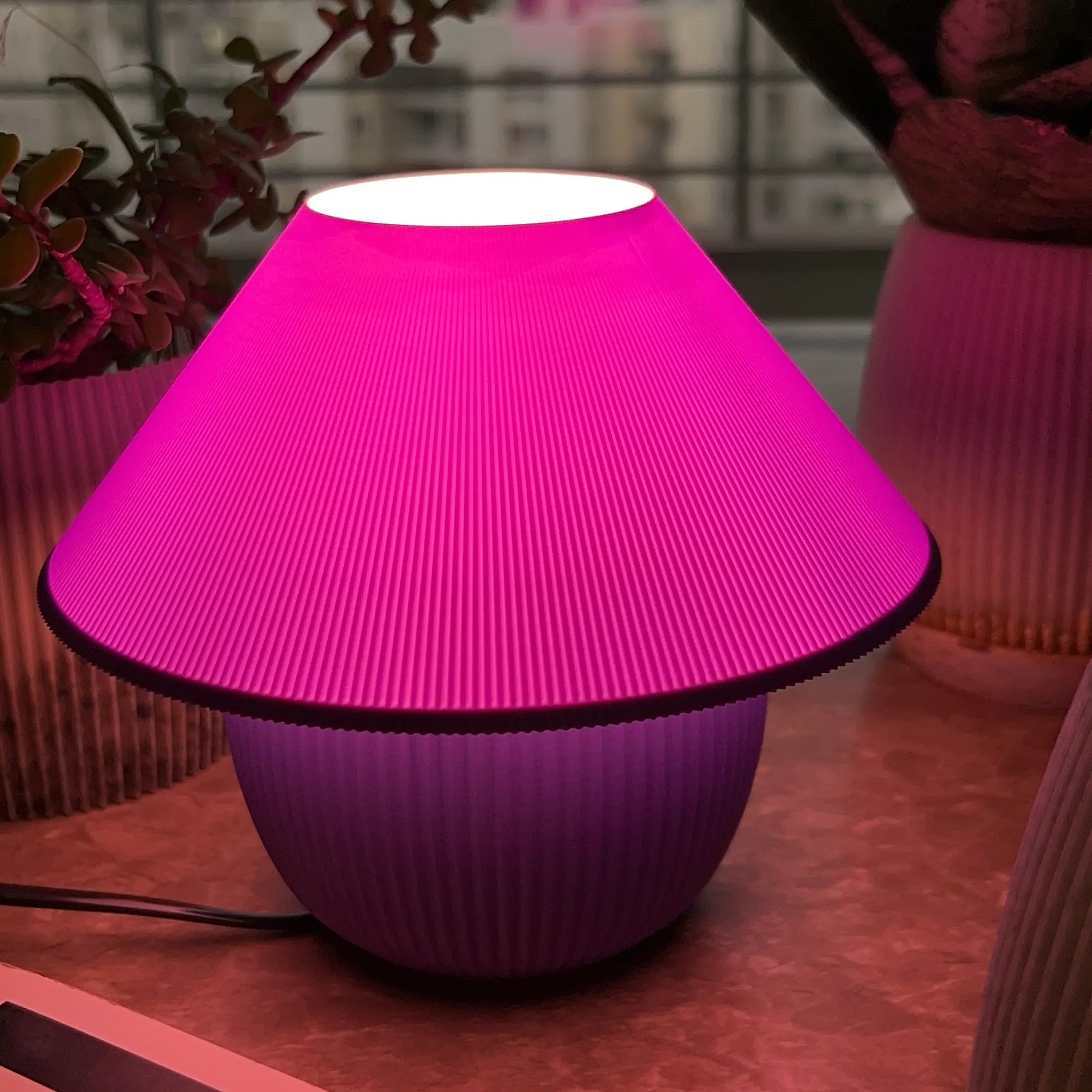 Maia Lamp - Lavender