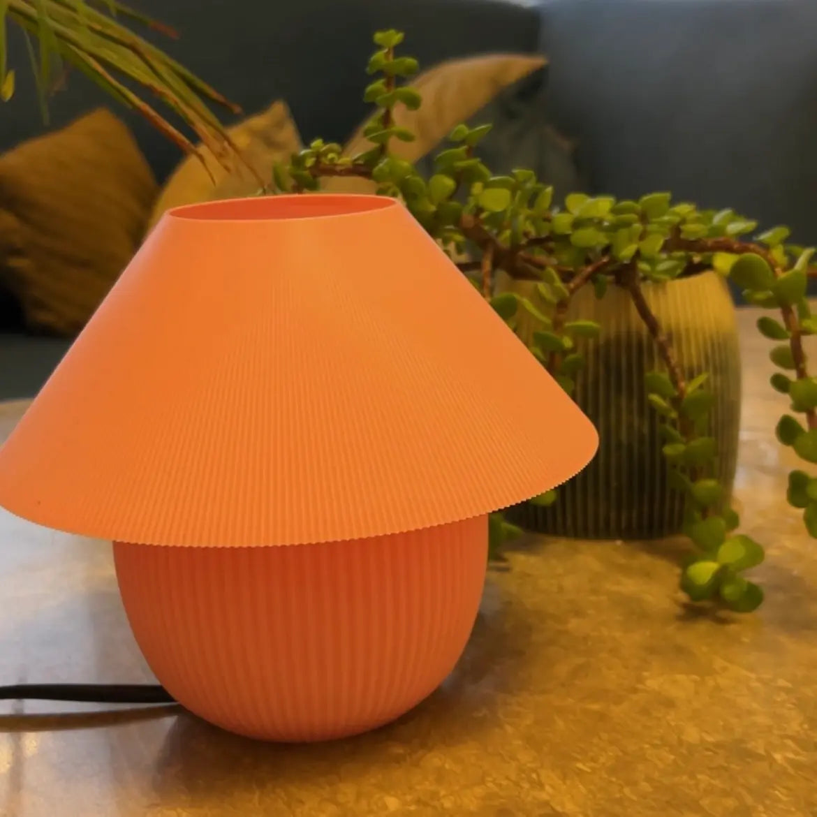 Maia Lamp - Baby Pink
